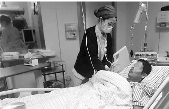 ICU每天喝四五瓶饮料 这位快递小哥喝进了ICU