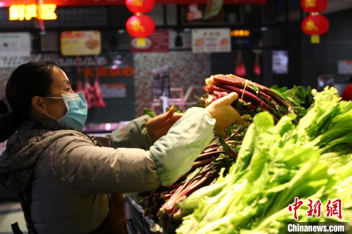 商贸流通▲湖北宜昌向15家商贸流通企业员工发放补贴842万元