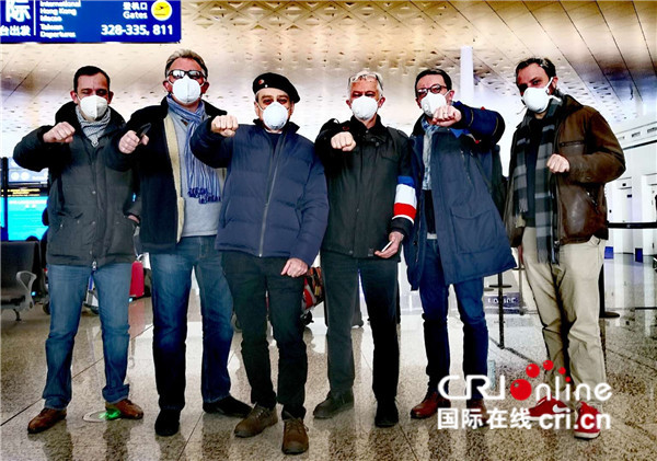 「逆行」法国驻武汉总领事贵永华:疫情中“逆行”的外交官