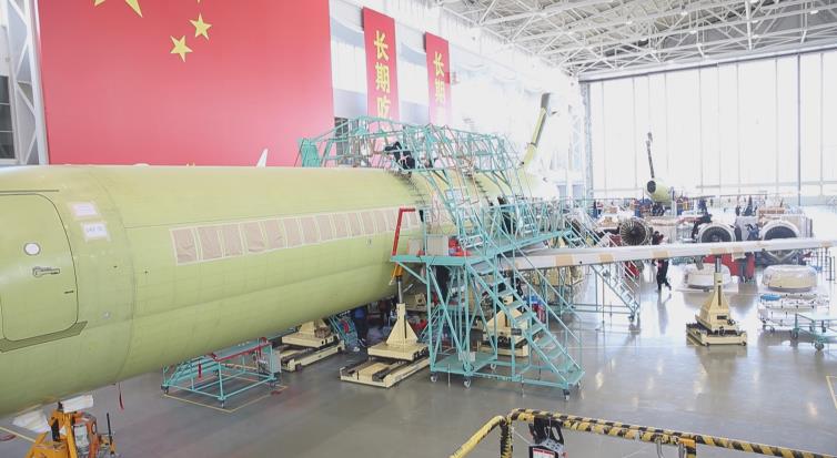 「生产线」国产ARJ21支线客机完成第二条生产线首次生产试飞