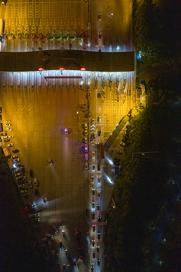 【解封】武汉“解封”之后：离汉有序开展，小区仍在严控