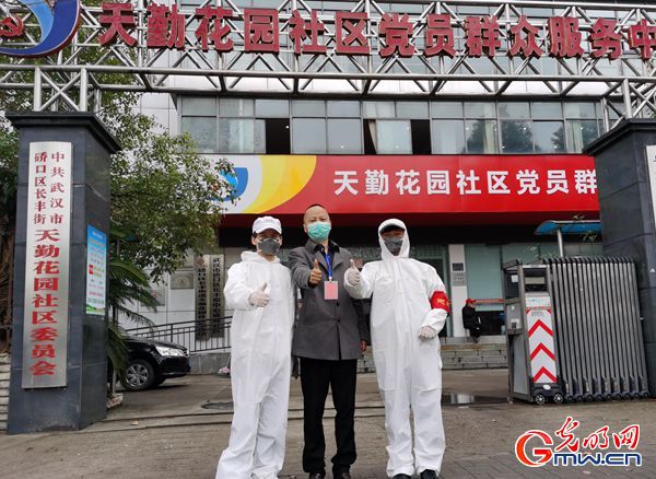 [周海文]视频丨为逆行者“逆行”——两位武汉发型师的战疫故事