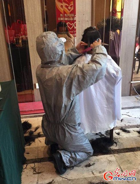 [周海文]视频丨为逆行者“逆行”——两位武汉发型师的战疫故事