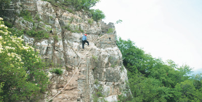 程永茂|64岁老人守护长城 16年修缮2万米