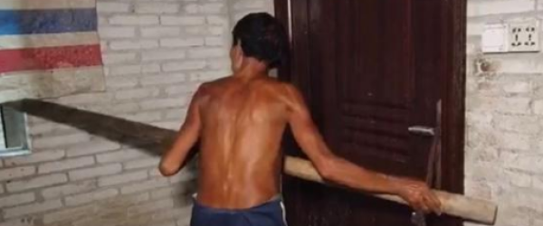 锁妻十年|广西容县通报“男子锁妻”:生育三孩,曾弑母,已送精神病院