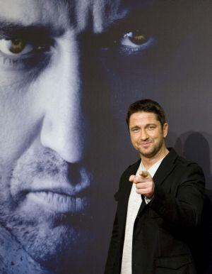 Scottish&nbsp;actor&nbsp;Gerard&nbsp;Butler&nbsp;poses&nbsp;during&nbsp;a&nbsp;photo&nbsp;call&nbsp;as&nbsp;he&nbsp;promotes&nbsp;his&nbsp;new&nbsp;movie&nbsp;"Law&nbsp;Abiding&nbsp;Citizen"&nbsp;in&nbsp;Berlin&nbsp;November&nbsp;2,&nbsp;2009.&nbsp;(Xinhua/Reuters&nbsp;Photo)