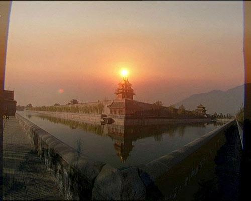 《国情备忘录》第一集:中国之谜_财经台