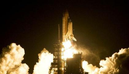 The&nbsp;space&nbsp;shuttle&nbsp;Endeavour&nbsp;lifts&nbsp;off&nbsp;from&nbsp;launch&nbsp;pad&nbsp;39-A&nbsp;at&nbsp;the&nbsp;Kennedy&nbsp;Space&nbsp;Center&nbsp;in&nbsp;Cape&nbsp;Canaveral,&nbsp;Florida,&nbsp;February&nbsp;8,&nbsp;2010.&nbsp;The&nbsp;13-day&nbsp;mission&nbsp;includes&nbsp;three&nbsp;space&nbsp;walks&nbsp;and&nbsp;the&nbsp;delivery&nbsp;of&nbsp;a&nbsp;module&nbsp;that&nbsp;will&nbsp;increase&nbsp;the&nbsp;interior&nbsp;space&nbsp;of&nbsp;the&nbsp;International&nbsp;Space&nbsp;Station.&nbsp;(Xinhua/Reuters&nbsp;Photo)
