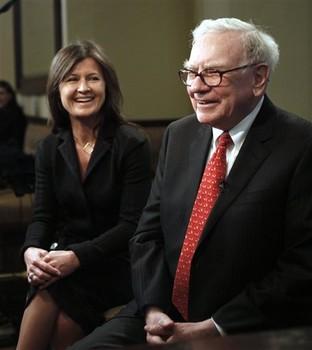 Berkshire Hathaway Chairman and CEO Warren Buffett, right, and Salida Capital CEO Courtenay Wolfe are interviewed before lunch Monday, Feb. 22, 2010, in New York. Salida Capital, a Canadian investment firm, paid $1.68 million last year to win lunch with the billionaire investor, whose annual charity lunch auctions benefit the Glide Foundation, which provides social services to San Francisco's homeless and poor.