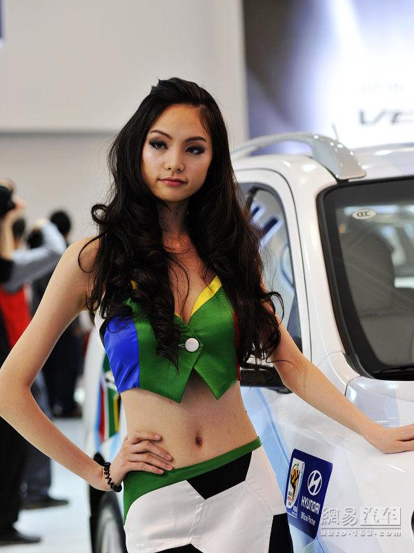 <em>2010北京车展现代</em>绿衣性感<em>车模</em>_经济台