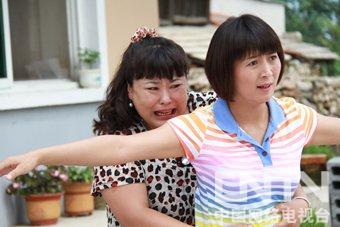闫学晶谈《女人当官》:杨桂花有股\牛脾气\-电