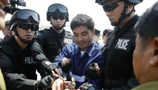 [新闻1+1]黄金水道,岂容毒枭当道!(20120511)