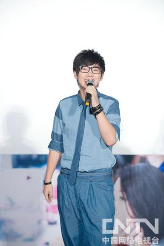 汪苏泷音乐微电影首映 姐弟恋女主角曝光