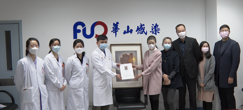 央视新闻■医学史上不曾有过，张文宏：能在2-4个月把疫情控制住