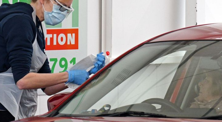 央视新闻：英国：医护人员将重新接受新冠病毒检测