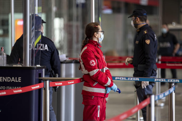 「央视新闻」意大利新冠肺炎累计确诊病例超21万