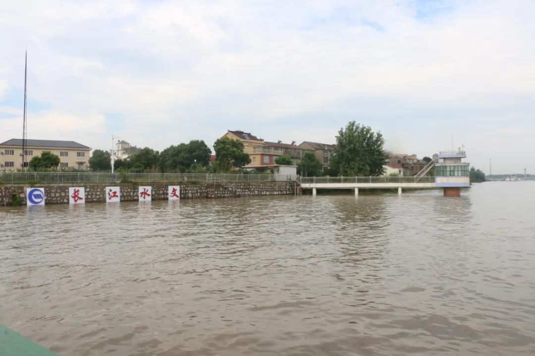 央视新闻|洪峰已顺利通过长江中下游干流！