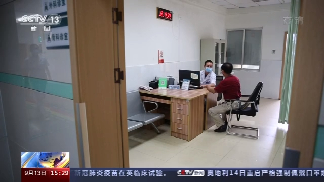 央视新闻客户端|不可忽视老年人 多地应对无电子健康码群体的措施来了！