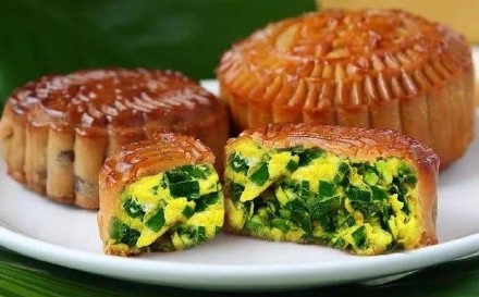 撒尿牛丸|螺蛳粉馅、榨菜馅、辣条馅……奇怪的月饼馅又增加了！