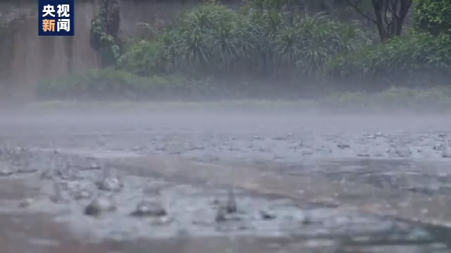 央视新闻客户端|中央气象台：南方多阴雨天气 中东部地区气温持续偏低
