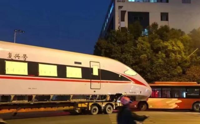 央视新闻|南京“复兴号撞公交”最新进展来了！