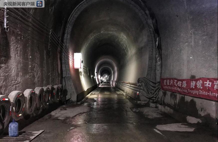 肯尼亚内马铁路项目贯通东非最长隧道 比预定工期提前一个月