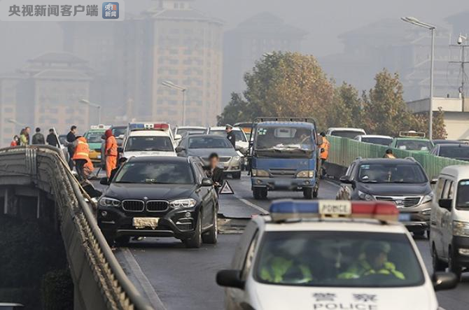 追偿!西安洒水结冰致38车连撞 保险公司:或向城