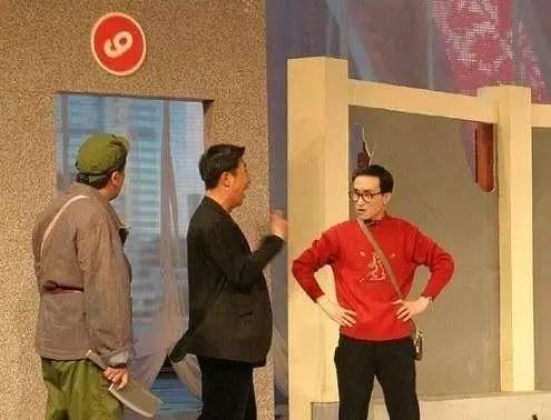 奇闻丨装修完入住20多天，邻居来敲门：不好意思，对面才是你家……_新闻_央视网(cctv.com)