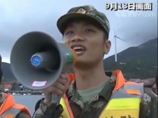 双台风逼近 海南:台风三级预警 琼州海峡全线停