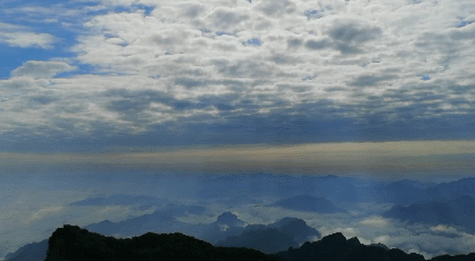 背景 壁纸 风景 天空 桌面 683_376 gif 动态图 动图