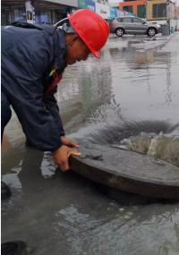 暴雨来袭 黑龙江大庆主城区大部分路段大面积