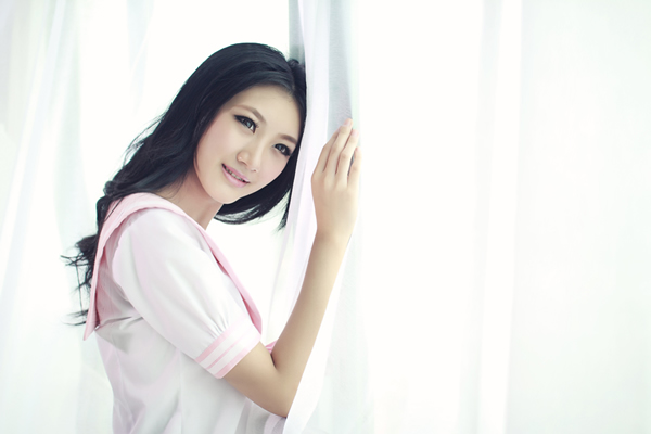 北京电影学院人气<em>美女</em>林沁园最新靓照 制服诱