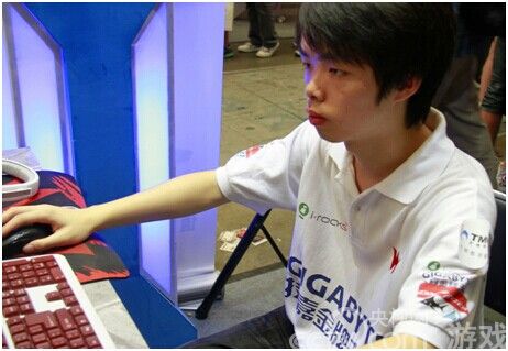 电竞传奇SKY、TED、LOVECD天价入驻战旗