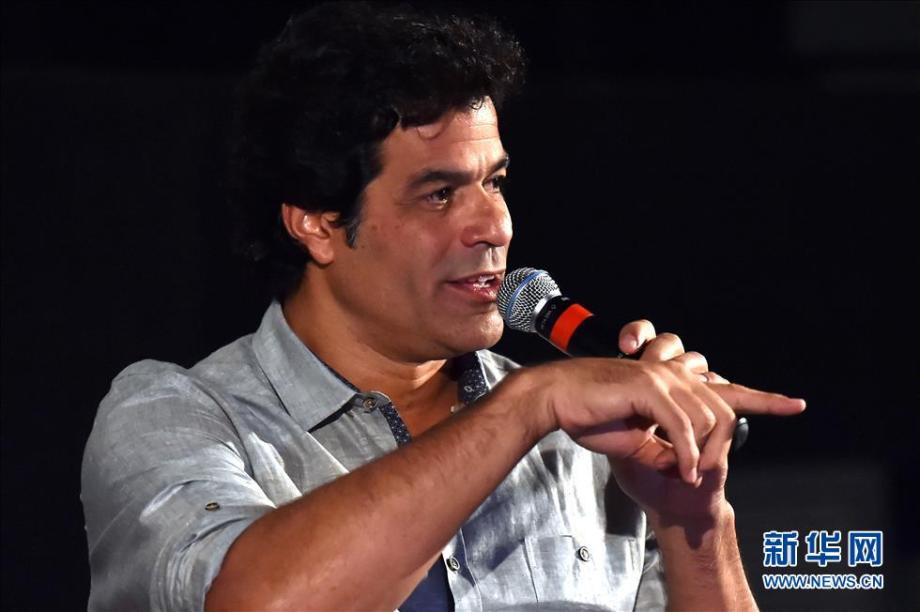 [高清组图]巴西足坛名宿拉易举行新书发布会