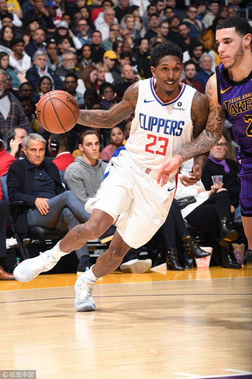 路威36分创赛季新高 洛杉矶德比快船胜湖人