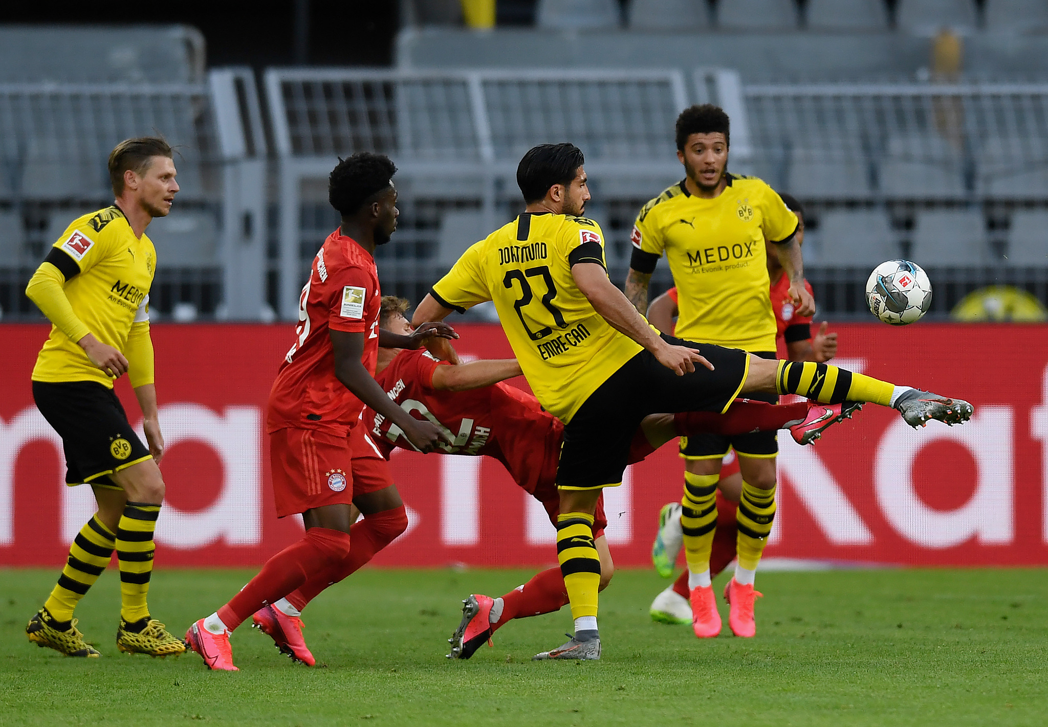 [图]德甲-基米希神仙球破门 拜仁1-0多特领先7分