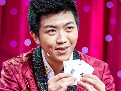 两聋哑人骑摩托跨省作案 专抢小超市_新闻_央