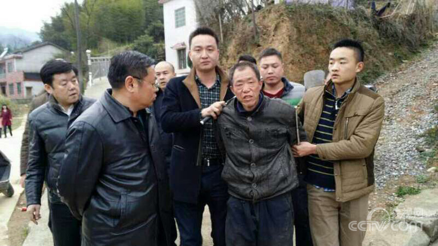 <em>陈静仪</em>机械人造型媲美钢铁侠 校服<em>女仆</em>秒杀宅