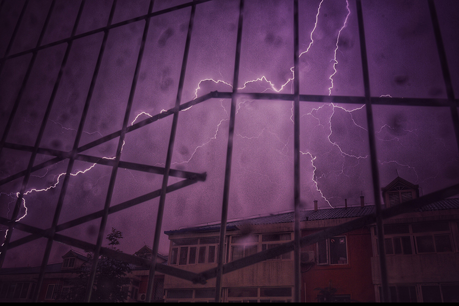 河南伊川被撞女童疑遭警车二次碾压_图片频道