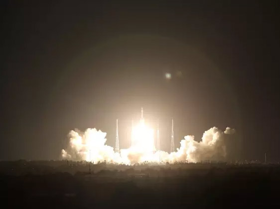 英国脱欧八因素 每周省3.5亿英镑口号得人心