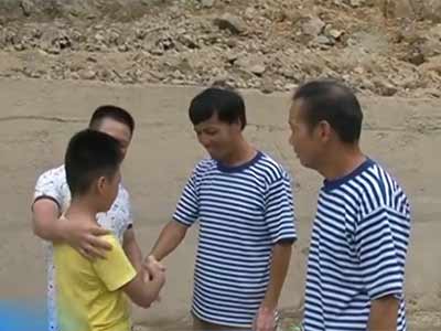 中国驻法使馆回应旅行团遭蒙面歹徒袭击抢劫_