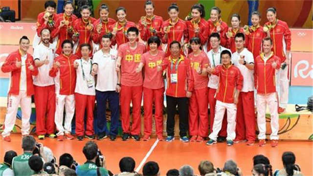 中国女排3-1战胜塞尔维亚 时隔12年奥运再登顶