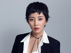 殷桃短发写真大片 半露香肩妩媚撩人_综艺频道