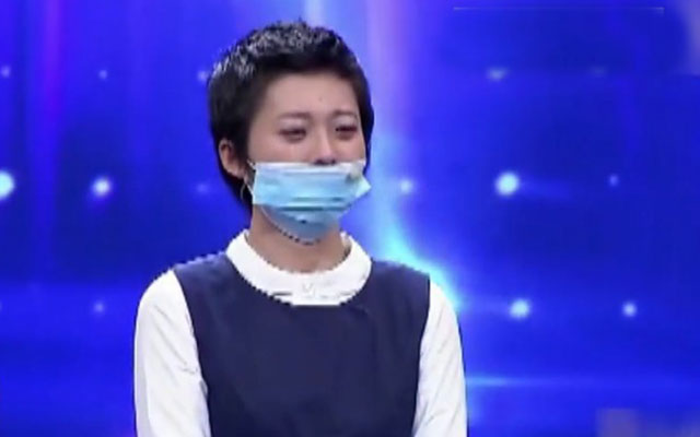 八达岭老虎咬人事件当事人上电视:我错了_