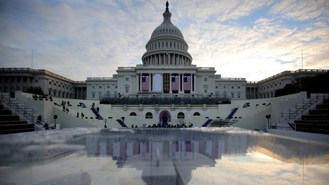 美国国会山举行特朗普就职仪式彩排