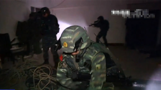 刺激!CS虚拟变现实 迷宫击靶 暗室突击_小央视