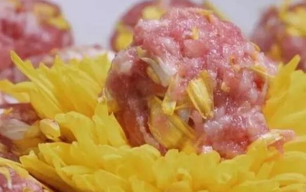 每日舌尖：用菊花做的美食 听着就诱人_CCTV节目官网-CCTV-7_央视网(cctv.com)