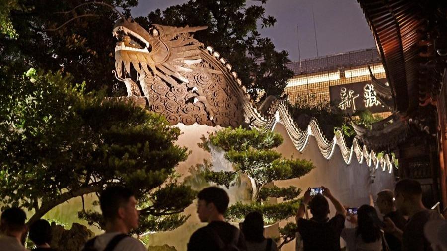 Shanghai's 466-yr-old Yuyuan Garden launches first public night tour