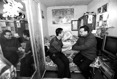 李克强:改革红利要落人民身上