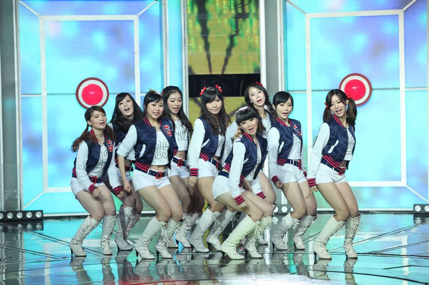 《<em>开门大吉</em>》模仿者大比拼,看看谁最像明星脸